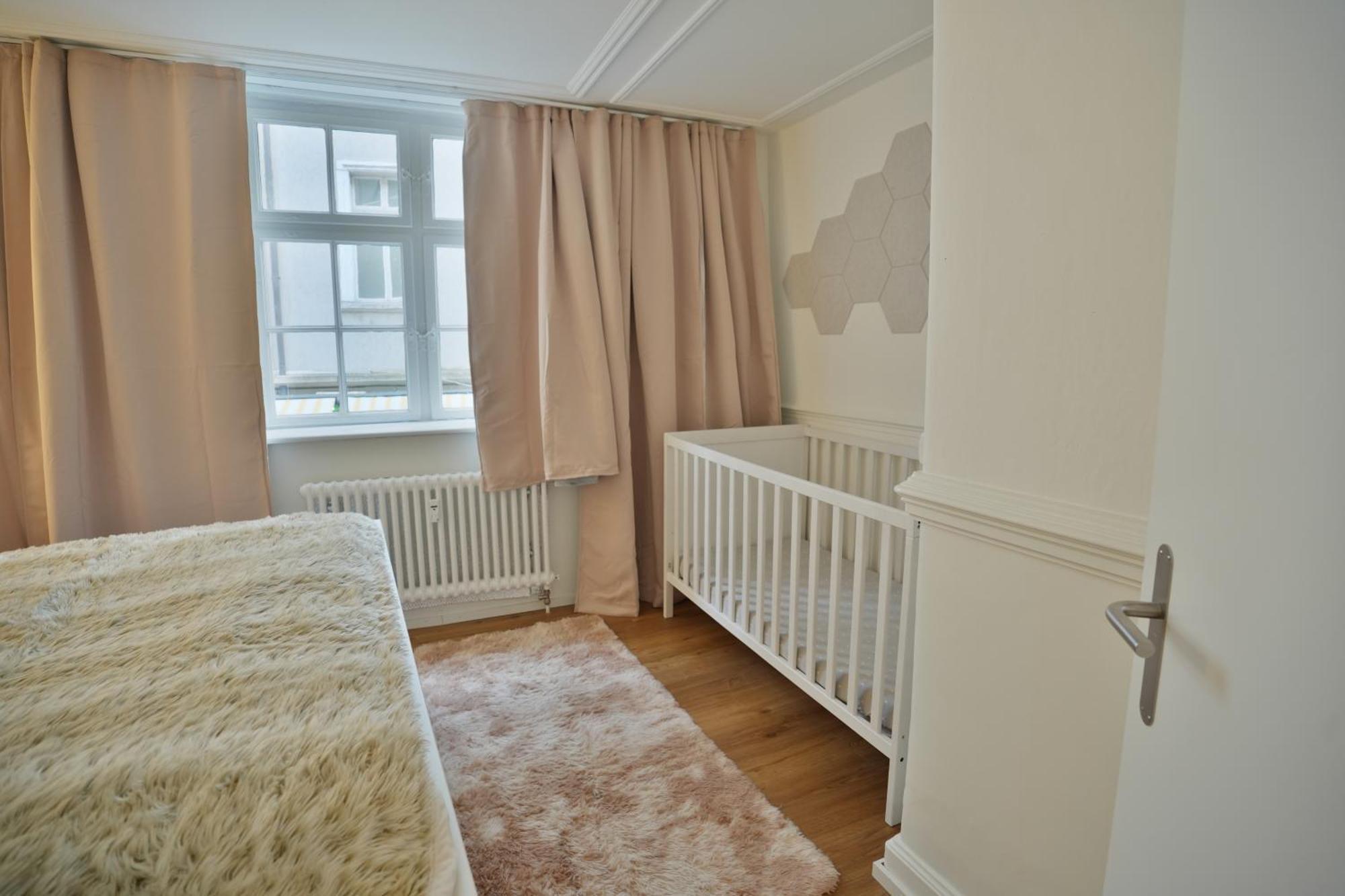 Cozy City Center, 4 Bedroom- 120Sq, 5Min Walk To Main Station Basel Eksteriør bilde