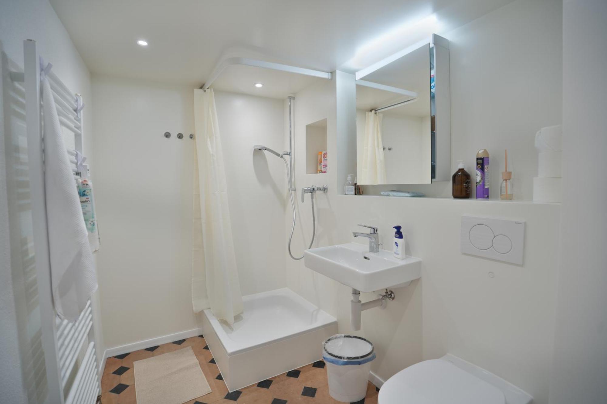 Cozy City Center, 4 Bedroom- 120Sq, 5Min Walk To Main Station Basel Eksteriør bilde